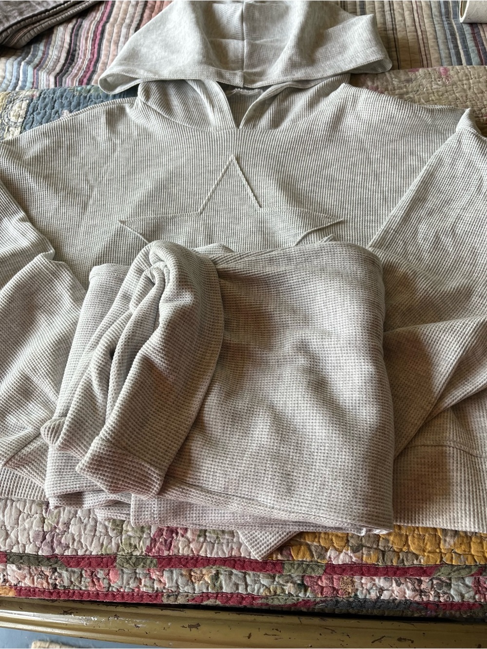 Women’s M Oversized Waffle Knit Star Cropped Hoodie Gray Boho